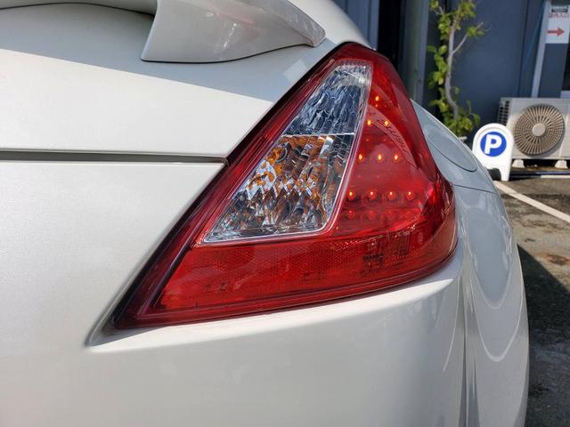 フェアレディＺ バージョンＳＴ　サクラムマフラー　社外エアクリーナー　リアスポイラー　鍛造１９インチアルミホイール　純正ナビＴＶ　ＢＯＳＥ　バックモニター　Ｂｌｕｅｔｏｏｔｈオーディオ　ハーフレザーシート　シートヒーター　ＥＴＣ（26枚目）