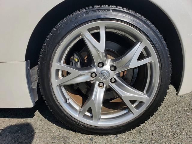 フェアレディＺ バージョンＳＴ　サクラムマフラー　社外エアクリーナー　リアスポイラー　鍛造１９インチアルミホイール　純正ナビＴＶ　ＢＯＳＥ　バックモニター　Ｂｌｕｅｔｏｏｔｈオーディオ　ハーフレザーシート　シートヒーター　ＥＴＣ（30枚目）