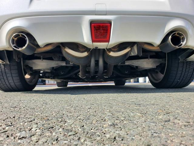 フェアレディＺ バージョンＳＴ　サクラムマフラー　社外エアクリーナー　リアスポイラー　鍛造１９インチアルミホイール　純正ナビＴＶ　ＢＯＳＥ　バックモニター　Ｂｌｕｅｔｏｏｔｈオーディオ　ハーフレザーシート　シートヒーター　ＥＴＣ（31枚目）