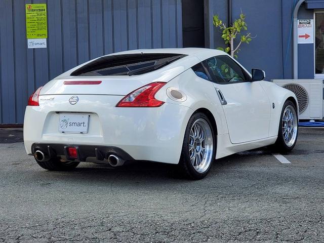 フェアレディＺ バージョンＳＴ　ＢＢＳ１９インチＡＷ　ＨＫＳマフラー　リアディフューザー　純正ナビ　ＢＯＳＥ　バックモニター　Ｂｌｕｅｔｏｏｔｈオーディオ　ハーフレザーシート　シートヒーター　ＥＴＣ　スマートキー　ＨＩＤ（9枚目）