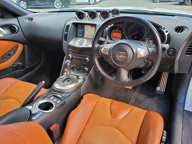 フェアレディＺ バージョンＳＴ　ＢＢＳ１９インチＡＷ　ＨＫＳマフラー　リアディフューザー　純正ナビ　ＢＯＳＥ　バックモニター　Ｂｌｕｅｔｏｏｔｈオーディオ　ハーフレザーシート　シートヒーター　ＥＴＣ　スマートキー　ＨＩＤ（10枚目）