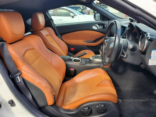 フェアレディＺ バージョンＳＴ　ＢＢＳ１９インチＡＷ　ＨＫＳマフラー　リアディフューザー　純正ナビ　ＢＯＳＥ　バックモニター　Ｂｌｕｅｔｏｏｔｈオーディオ　ハーフレザーシート　シートヒーター　ＥＴＣ　スマートキー　ＨＩＤ（12枚目）