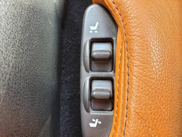 フェアレディＺ バージョンＳＴ　ＢＢＳ１９インチＡＷ　ＨＫＳマフラー　リアディフューザー　純正ナビ　ＢＯＳＥ　バックモニター　Ｂｌｕｅｔｏｏｔｈオーディオ　ハーフレザーシート　シートヒーター　ＥＴＣ　スマートキー　ＨＩＤ（18枚目）