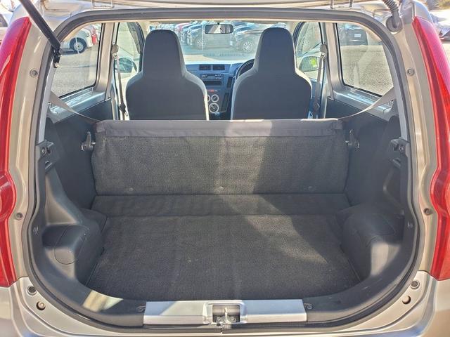 ミラ TX 5速マニュアル 社外13インチアルミホイール キーレスキー 前席パワーウィンドゥ シガーソケット ヘッドライトレベライザー フロアマット サイドバイザー(16枚目)