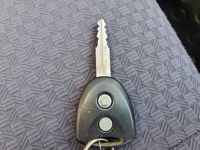 ミラ TX 5速マニュアル 社外13インチアルミホイール キーレスキー 前席パワーウィンドゥ シガーソケット ヘッドライトレベライザー フロアマット サイドバイザー(18枚目)