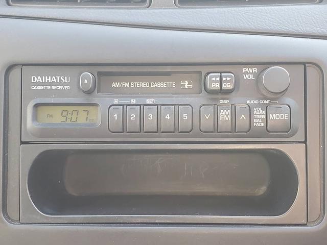 ミラ TX 5速マニュアル 社外13インチアルミホイール キーレスキー 前席パワーウィンドゥ シガーソケット ヘッドライトレベライザー フロアマット サイドバイザー(20枚目)