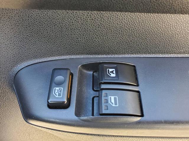 ミラ TX 5速マニュアル 社外13インチアルミホイール キーレスキー 前席パワーウィンドゥ シガーソケット ヘッドライトレベライザー フロアマット サイドバイザー(21枚目)