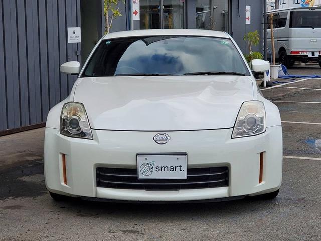 フェアレディＺ バージョンＴ　後期型　ＨＲエンジン　バックカメラ　フルセグＴＶ　黒革シート　ＨＩＤライト　１８インチＡＷ　トランクスポイラー　ＥＴＣ　キーレスキー（3枚目）