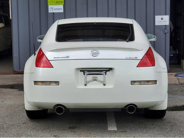 フェアレディＺ バージョンＴ　後期型　ＨＲエンジン　バックカメラ　フルセグＴＶ　黒革シート　ＨＩＤライト　１８インチＡＷ　トランクスポイラー　ＥＴＣ　キーレスキー（8枚目）