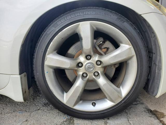 フェアレディＺ バージョンＴ　後期型　ＨＲエンジン　バックカメラ　フルセグＴＶ　黒革シート　ＨＩＤライト　１８インチＡＷ　トランクスポイラー　ＥＴＣ　キーレスキー（25枚目）