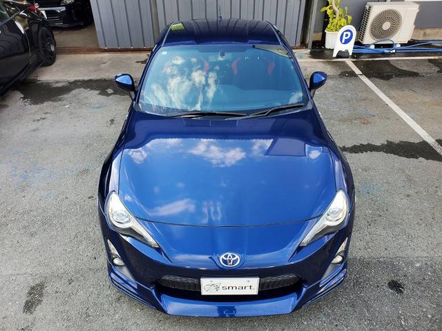 ８６ ＧＴ　エアロ　ブリッツ車高調　グレッディ４本出しマフラー　ＳＳＲ１７ＡＷ　トランクスポイラー　ＬＥＤテールランプ　タワーバー　社外シフトノブ　ＨＩＤライト　フォグ　スマートキー　プッシュスタート（4枚目）