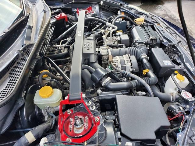 ８６ ＧＴ　エアロ　ブリッツ車高調　グレッディ４本出しマフラー　ＳＳＲ１７ＡＷ　トランクスポイラー　ＬＥＤテールランプ　タワーバー　社外シフトノブ　ＨＩＤライト　フォグ　スマートキー　プッシュスタート（33枚目）