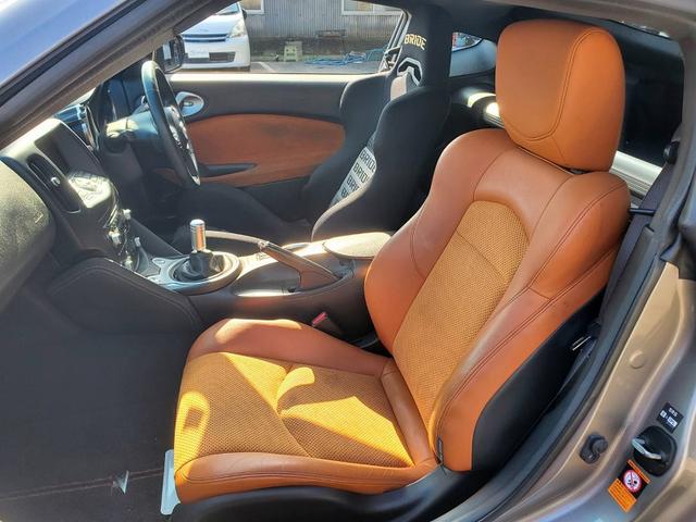 フェアレディＺ 　ＨＫＳマフラー　ＥＮＫＥＩ１９ＡＷ　ＢＲＩＤＥシート　社外ガルウィング純正ナビ　Ｂｌｕｅｔｏｏｔｈオーディオ　ＥＴＣ　ハーフレザーシート　社外シフトノブ　ＨＩＤライト　スマートキー（22枚目）