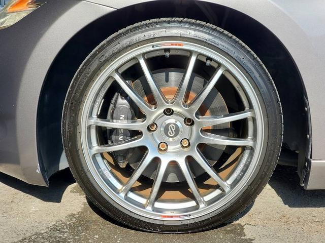 フェアレディＺ 　ＨＫＳマフラー　ＥＮＫＥＩ１９ＡＷ　ＢＲＩＤＥシート　社外ガルウィング純正ナビ　Ｂｌｕｅｔｏｏｔｈオーディオ　ＥＴＣ　ハーフレザーシート　社外シフトノブ　ＨＩＤライト　スマートキー（37枚目）