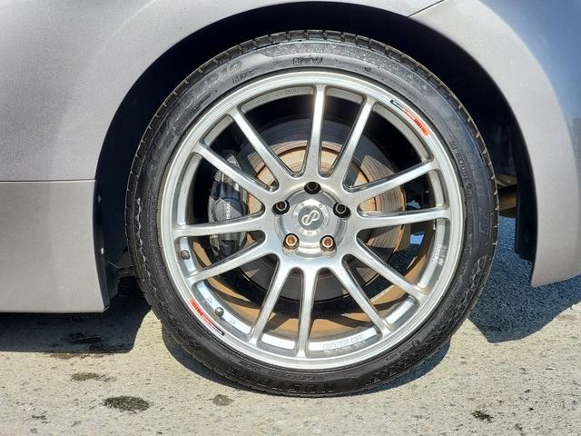 フェアレディＺ 　ＨＫＳマフラー　ＥＮＫＥＩ１９ＡＷ　ＢＲＩＤＥシート　社外ガルウィング純正ナビ　Ｂｌｕｅｔｏｏｔｈオーディオ　ＥＴＣ　ハーフレザーシート　社外シフトノブ　ＨＩＤライト　スマートキー（38枚目）