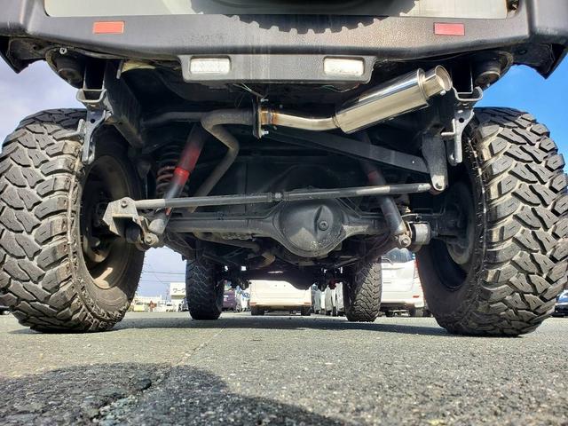 ジムニー XG リフトアップ 社外マフラー 社外バンパー 社外16インチアルミホイール ブロックタイヤ スペアタイヤ LEDテールランプ シートカバー ETC(29枚目)