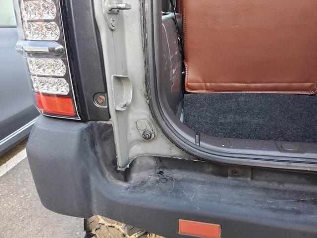 ジムニー XG リフトアップ 社外マフラー 社外バンパー 社外16インチアルミホイール ブロックタイヤ スペアタイヤ LEDテールランプ シートカバー ETC(37枚目)