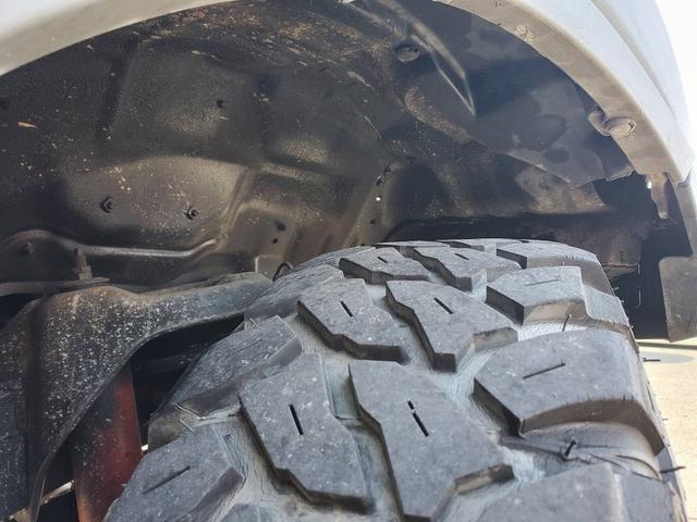 ジムニー XG リフトアップ 社外マフラー 社外バンパー 社外16インチアルミホイール ブロックタイヤ スペアタイヤ LEDテールランプ シートカバー ETC(43枚目)