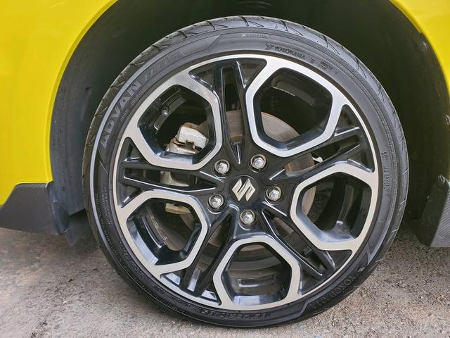 スイフトスポーツ ベースグレード　スズキセーフティサポート　６ＭＴ　ＥＴＣ　スマートキー　スペアキー　プッシュスタートエンジン　オートエアコン　シートヒーター　ＬＥＤヘッドライト　フォグ　オートエアコン　フロアマット　サイドバイザー（35枚目）