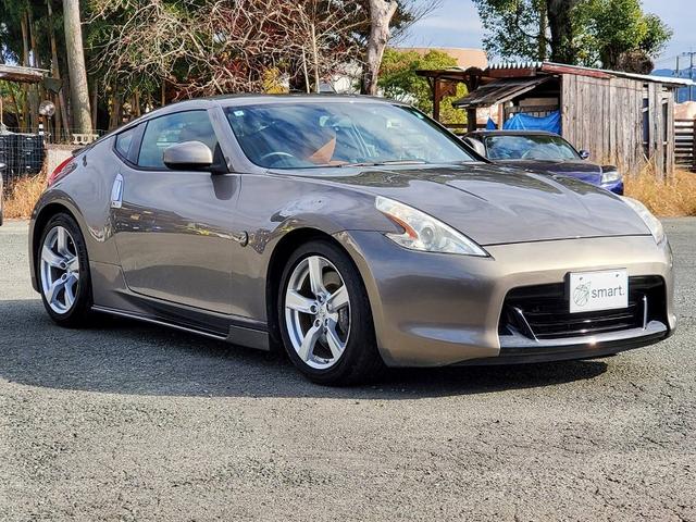 フェアレディＺ バージョンＳＴ　ｎｉｓｍｏマフラー　エアロパーツ　トランクスポイラー　ハーフレザー　シートヒーター　パワーシート　ＢＯＳＥ　ＥＴＣ　アルミホイール　ＨＩＤライト　社外シフトノブ（7枚目）