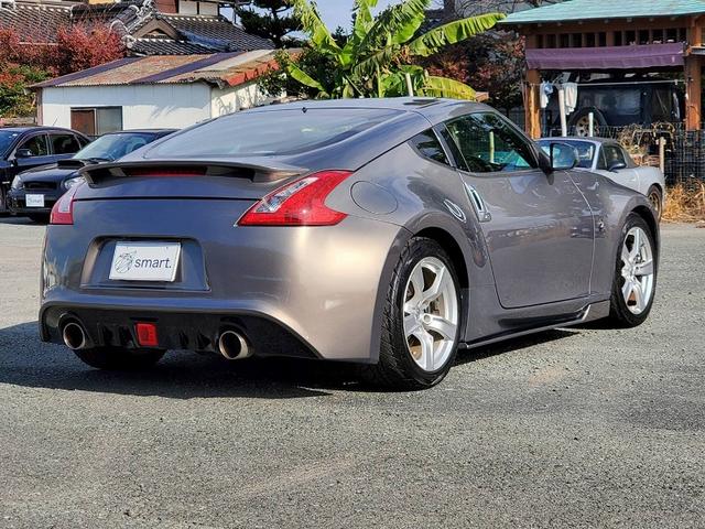 フェアレディＺ バージョンＳＴ　ｎｉｓｍｏマフラー　エアロパーツ　トランクスポイラー　ハーフレザー　シートヒーター　パワーシート　ＢＯＳＥ　ＥＴＣ　アルミホイール　ＨＩＤライト　社外シフトノブ（12枚目）