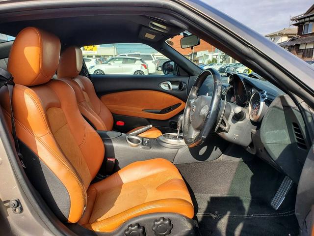 フェアレディＺ バージョンＳＴ　ｎｉｓｍｏマフラー　エアロパーツ　トランクスポイラー　ハーフレザー　シートヒーター　パワーシート　ＢＯＳＥ　ＥＴＣ　アルミホイール　ＨＩＤライト　社外シフトノブ（14枚目）