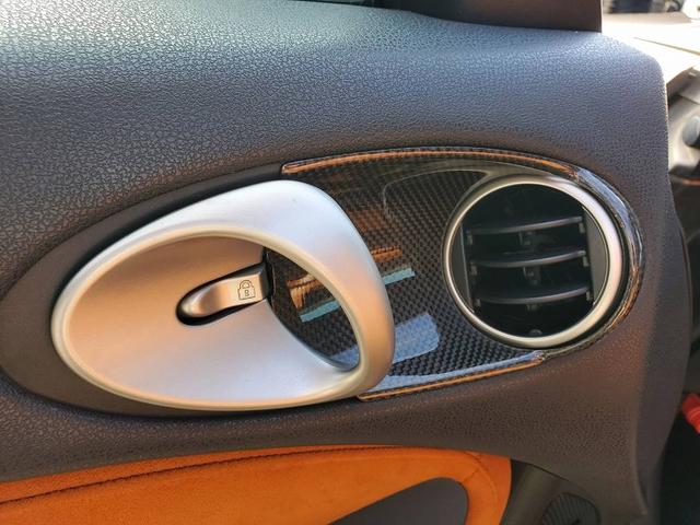 フェアレディＺ バージョンＳＴ　ｎｉｓｍｏマフラー　エアロパーツ　トランクスポイラー　ハーフレザー　シートヒーター　パワーシート　ＢＯＳＥ　ＥＴＣ　アルミホイール　ＨＩＤライト　社外シフトノブ（22枚目）