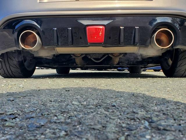 フェアレディＺ バージョンＳＴ　ｎｉｓｍｏマフラー　エアロパーツ　トランクスポイラー　ハーフレザー　シートヒーター　パワーシート　ＢＯＳＥ　ＥＴＣ　アルミホイール　ＨＩＤライト　社外シフトノブ（29枚目）