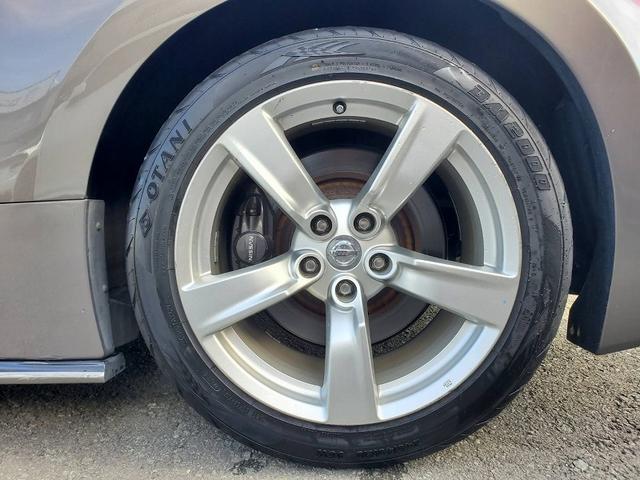 フェアレディＺ バージョンＳＴ　ｎｉｓｍｏマフラー　エアロパーツ　トランクスポイラー　ハーフレザー　シートヒーター　パワーシート　ＢＯＳＥ　ＥＴＣ　アルミホイール　ＨＩＤライト　社外シフトノブ（33枚目）
