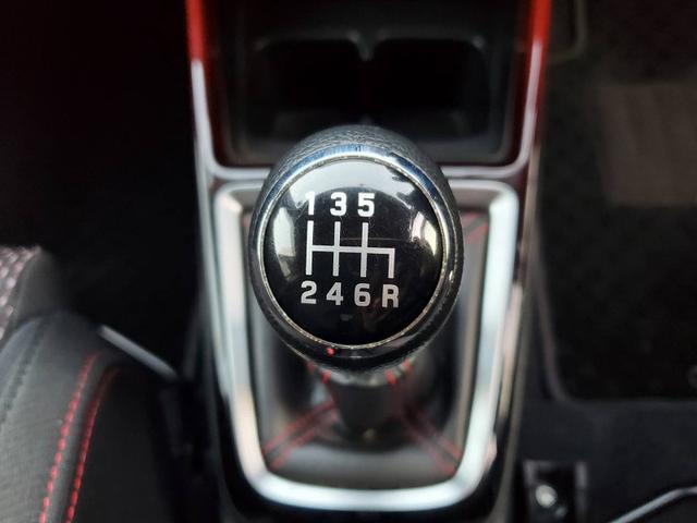 スイフトスポーツ ベースグレード　８インチナビ　フルセグＴＶ　Ｂｌｕｅｔｏｏｔｈオーディオ　ＥＴＣ　スマートキー　スペアキー　シートヒーター　オートライト　オートエアコン　純正アルミホイール　フロアマット　サイドバイザー（23枚目）