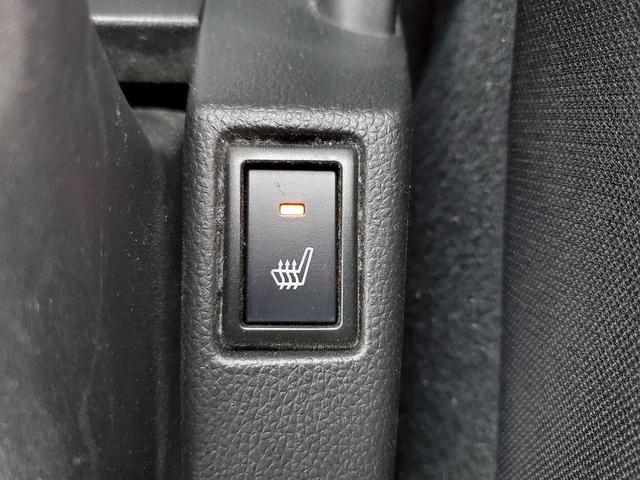 スイフトスポーツ ベースグレード　８インチナビ　フルセグＴＶ　Ｂｌｕｅｔｏｏｔｈオーディオ　ＥＴＣ　スマートキー　スペアキー　シートヒーター　オートライト　オートエアコン　純正アルミホイール　フロアマット　サイドバイザー（24枚目）