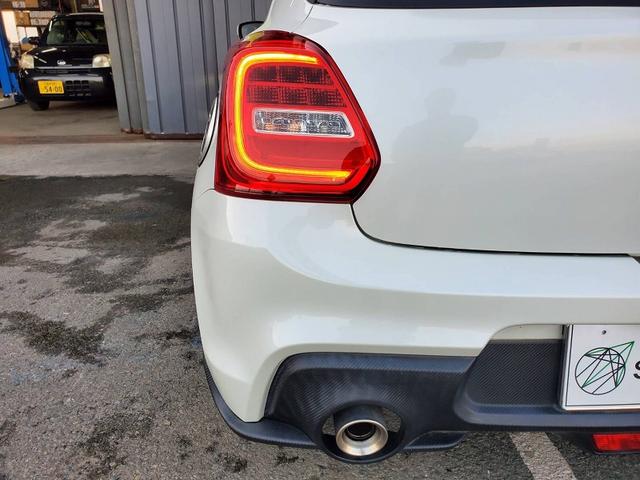 スイフトスポーツ ベースグレード　８インチナビ　フルセグＴＶ　Ｂｌｕｅｔｏｏｔｈオーディオ　ＥＴＣ　スマートキー　スペアキー　シートヒーター　オートライト　オートエアコン　純正アルミホイール　フロアマット　サイドバイザー（29枚目）