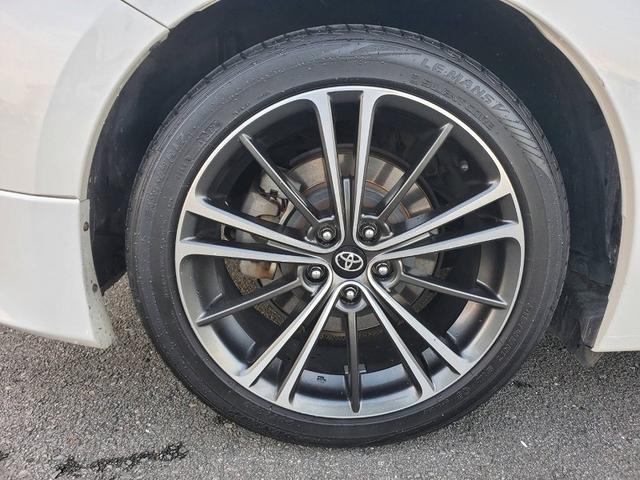 ８６ ＧＴ　ＴＲＤエアロ　トランクスポイラー　社外ナビ　フルセグＴＶ　バックモニター　社外ヘッドライト　ＬＥＤテールライト　ＥＴＣ　純正１７ＡＷ　スマートキー　プッシュスタートエンジン　オートエアコン（29枚目）