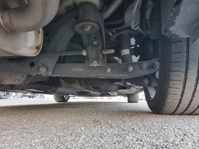 ８６ ＧＴ　ＴＲＤエアロ　トランクスポイラー　社外ナビ　フルセグＴＶ　バックモニター　社外ヘッドライト　ＬＥＤテールライト　ＥＴＣ　純正１７ＡＷ　スマートキー　プッシュスタートエンジン　オートエアコン（31枚目）