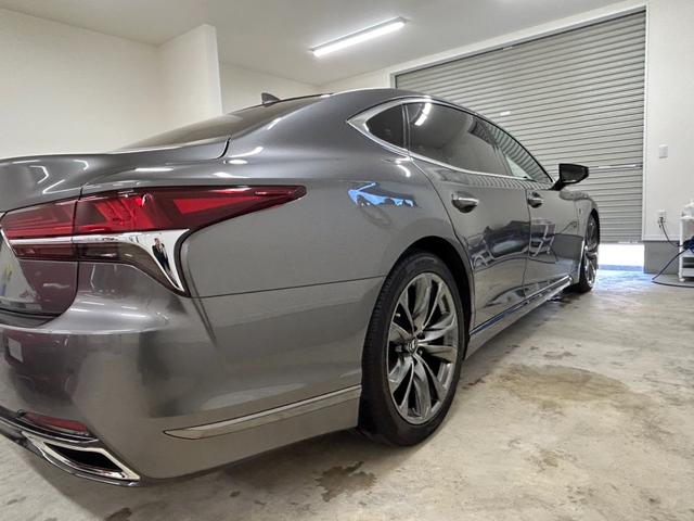 ＬＳ ＬＳ５００　Ｆスポーツ　禁煙車　サンルーフ　ソフトクローズドア　デジタルインナーミラー　シートヒーター＆ベンチレーション＆ステアリングヒーター　オートトランク　リアシートヒーター　三眼ＬＥＤ　　レクサスセーフ　２０インチＡＷ（6枚目）