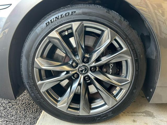 ＬＳ ＬＳ５００　Ｆスポーツ　禁煙車　サンルーフ　ソフトクローズドア　デジタルインナーミラー　シートヒーター＆ベンチレーション＆ステアリングヒーター　オートトランク　リアシートヒーター　三眼ＬＥＤ　　レクサスセーフ　２０インチＡＷ（10枚目）