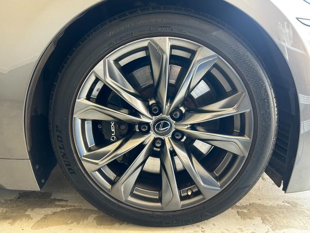 ＬＳ ＬＳ５００　Ｆスポーツ　禁煙車　サンルーフ　ソフトクローズドア　デジタルインナーミラー　シートヒーター＆ベンチレーション＆ステアリングヒーター　オートトランク　リアシートヒーター　三眼ＬＥＤ　　レクサスセーフ　２０インチＡＷ（13枚目）