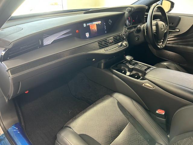ＬＳ ＬＳ５００　Ｆスポーツ　禁煙車　サンルーフ　ソフトクローズドア　デジタルインナーミラー　シートヒーター＆ベンチレーション＆ステアリングヒーター　オートトランク　リアシートヒーター　三眼ＬＥＤ　　レクサスセーフ　２０インチＡＷ（16枚目）