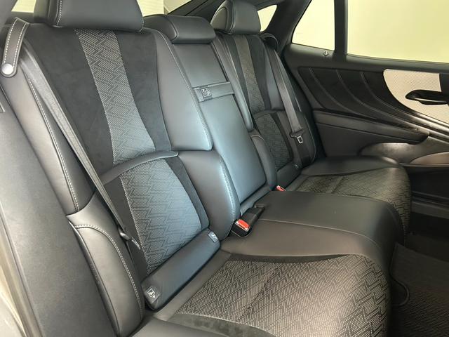 ＬＳ ＬＳ５００　Ｆスポーツ　禁煙車　サンルーフ　ソフトクローズドア　デジタルインナーミラー　シートヒーター＆ベンチレーション＆ステアリングヒーター　オートトランク　リアシートヒーター　三眼ＬＥＤ　　レクサスセーフ　２０インチＡＷ（17枚目）