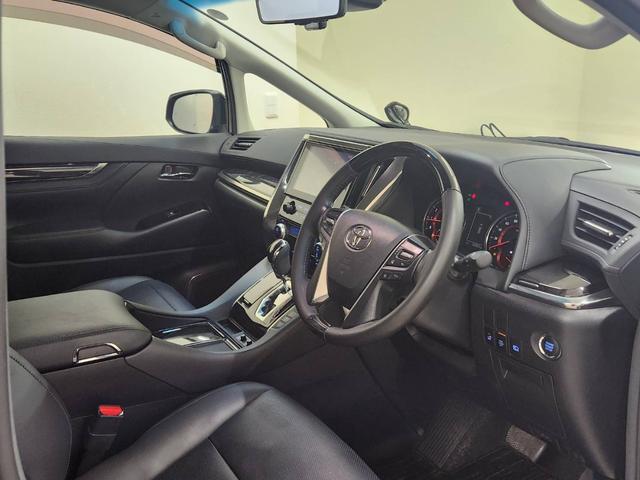アルファード 2.5S Cパッケージ 1オーナー 禁煙車 デジタルインナーミラー フリップダウンモニター ブラックレザー シートヒーター&ベンチレーション&ステアリングヒーター メーカーナビTV DVDプレーヤー トヨタセーフティ(22枚目)