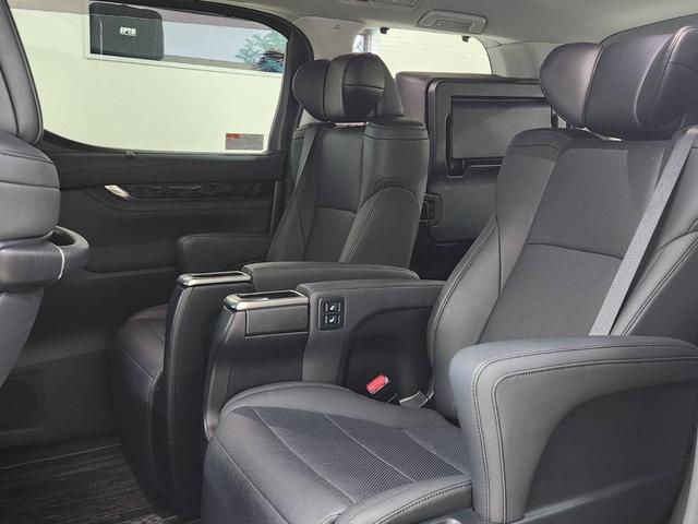 アルファード 2.5S Cパッケージ 1オーナー 禁煙車 デジタルインナーミラー フリップダウンモニター ブラックレザー シートヒーター&ベンチレーション&ステアリングヒーター メーカーナビTV DVDプレーヤー トヨタセーフティ(40枚目)