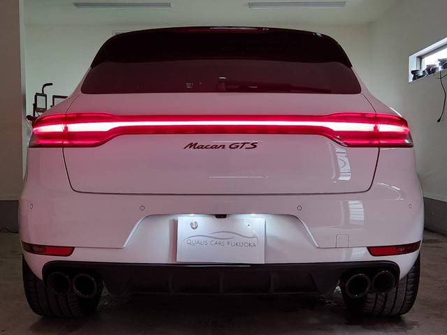 マカン マカンGTS D車 パノラマSR BOSE スポーツクロノ スポーツエキゾースト ACC BSM レーンA PDLS付LED エントリー&ドライブ シートヒーター 3ゾーンAC サラウンドビュー RS20インチAW(4枚目)
