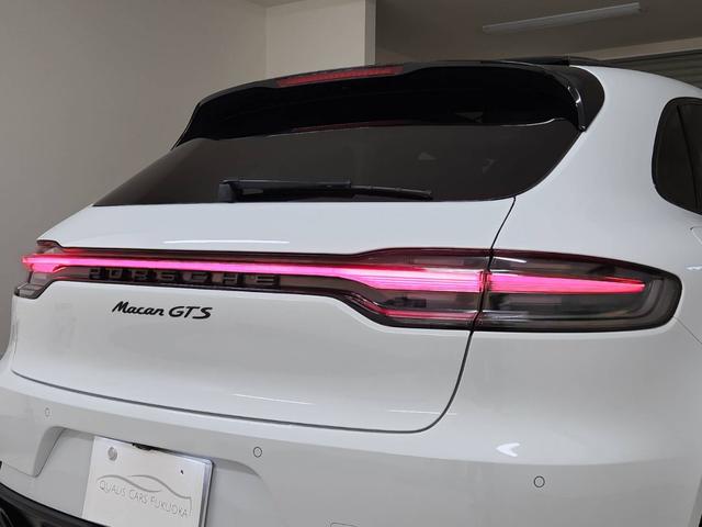 マカン マカンGTS D車 パノラマSR BOSE スポーツクロノ スポーツエキゾースト ACC BSM レーンA PDLS付LED エントリー&ドライブ シートヒーター 3ゾーンAC サラウンドビュー RS20インチAW(6枚目)