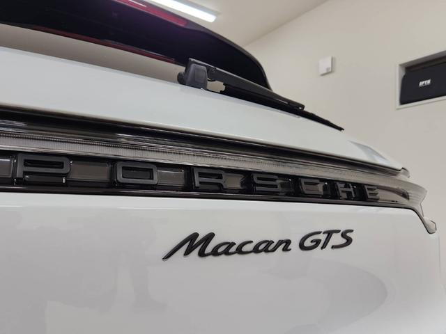 マカン マカンGTS D車 パノラマSR BOSE スポーツクロノ スポーツエキゾースト ACC BSM レーンA PDLS付LED エントリー&ドライブ シートヒーター 3ゾーンAC サラウンドビュー RS20インチAW(19枚目)