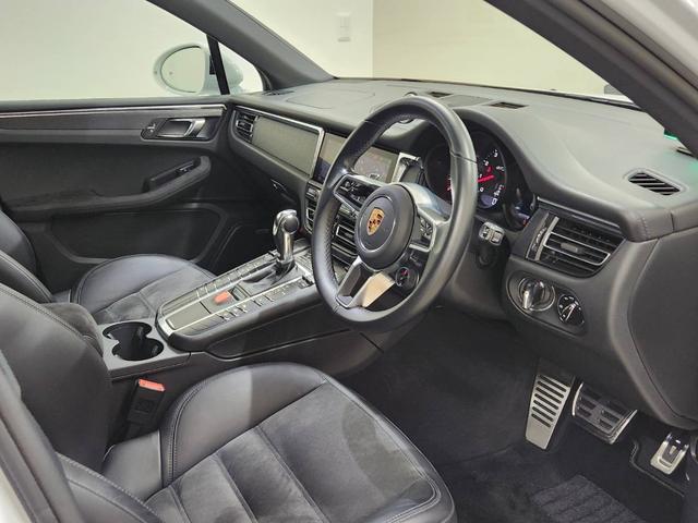 マカン マカンGTS D車 パノラマSR BOSE スポーツクロノ スポーツエキゾースト ACC BSM レーンA PDLS付LED エントリー&ドライブ シートヒーター 3ゾーンAC サラウンドビュー RS20インチAW(36枚目)