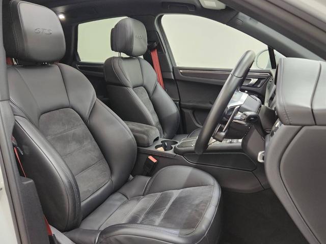 マカン マカンGTS D車 パノラマSR BOSE スポーツクロノ スポーツエキゾースト ACC BSM レーンA PDLS付LED エントリー&ドライブ シートヒーター 3ゾーンAC サラウンドビュー RS20インチAW(38枚目)