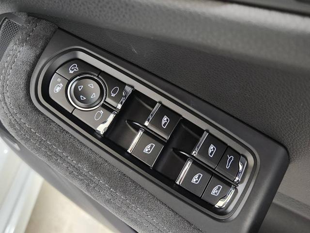 マカン マカンGTS D車 パノラマSR BOSE スポーツクロノ スポーツエキゾースト ACC BSM レーンA PDLS付LED エントリー&ドライブ シートヒーター 3ゾーンAC サラウンドビュー RS20インチAW(45枚目)