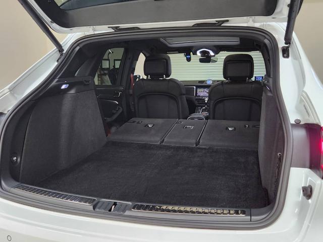 マカン マカンGTS D車 パノラマSR BOSE スポーツクロノ スポーツエキゾースト ACC BSM レーンA PDLS付LED エントリー&ドライブ シートヒーター 3ゾーンAC サラウンドビュー RS20インチAW(66枚目)