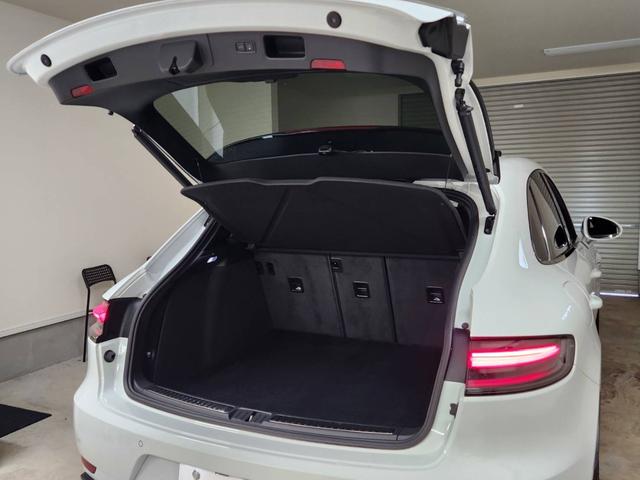 マカン マカンGTS D車 パノラマSR BOSE スポーツクロノ スポーツエキゾースト ACC BSM レーンA PDLS付LED エントリー&ドライブ シートヒーター 3ゾーンAC サラウンドビュー RS20インチAW(67枚目)