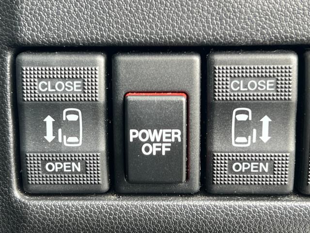 プレマシー ２０Ｓ　プレステージスタイルＩＩ　走行距離４３０００ｋｍ　オールシーズンタイヤ　ＥＴＣ　Ｂｌｕｅｔｏｏｔｈ　ドライブレコーダー　バックカメラ　ハーフレザー　両側電動スライドドア　純正アルミ　ステアリングリモコン　スマートキー　　ＤＶＤ（23枚目）